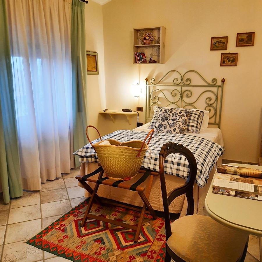 Boutique Hotel Fox'S Inn San Giustino Valdarno Bagian luar foto